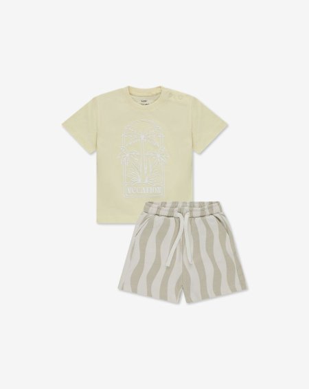 חליפה לילדים